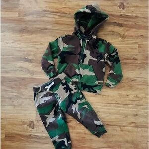 Polo Ralph Lauren 2-piece jogger suit: Zip-up Hoodie & Pants! Navy horse.Size 2T